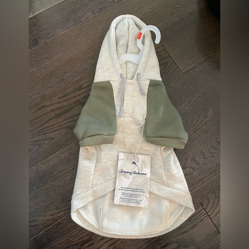 Tommy Bahama Dog/Cat hoodie BNWT